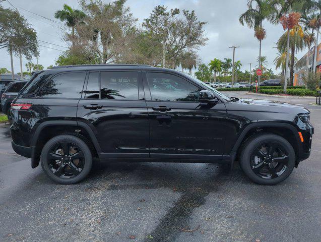 new 2024 Jeep Grand Cherokee car, priced at $36,600