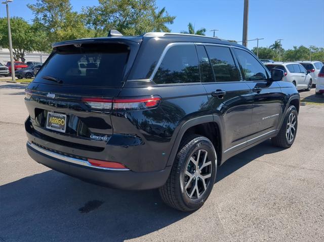 new 2024 Jeep Grand Cherokee car, priced at $47,557