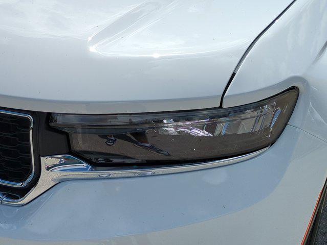 new 2025 Jeep Grand Cherokee car, priced at $31,348