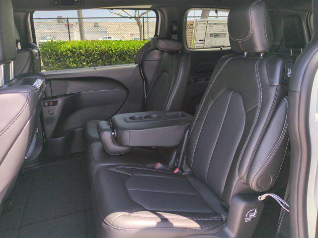 new 2025 Chrysler Pacifica car, priced at $44,833