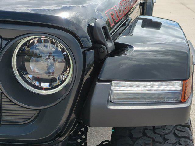 new 2025 Jeep Wrangler car, priced at $60,313