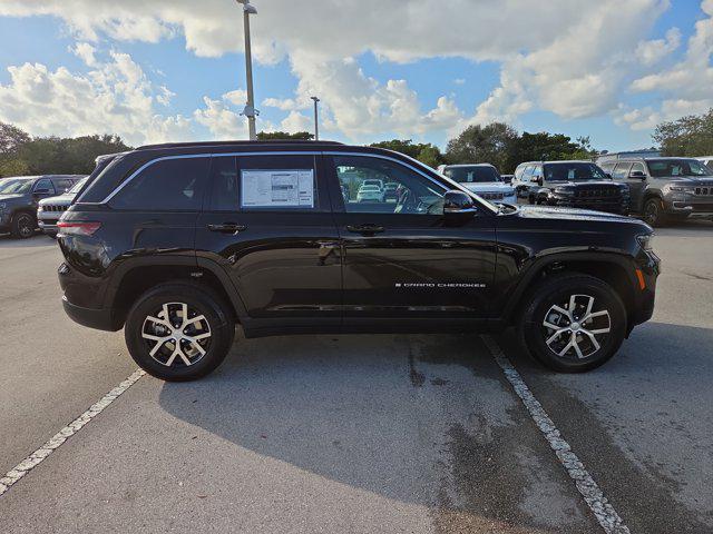 new 2025 Jeep Grand Cherokee car, priced at $36,060
