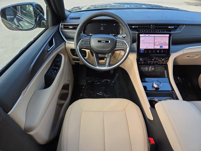 new 2025 Jeep Grand Cherokee car, priced at $36,060