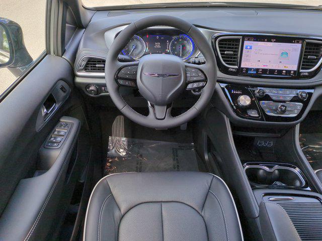 new 2025 Chrysler Pacifica car, priced at $46,323