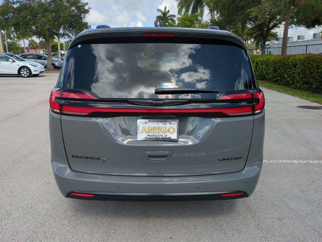 new 2025 Chrysler Pacifica car, priced at $46,323
