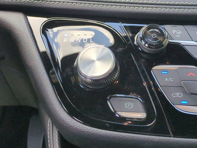 new 2025 Chrysler Pacifica car, priced at $46,323