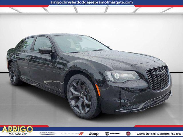 new 2021 Chrysler 300 car