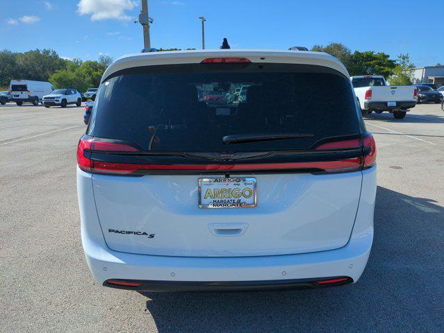 new 2026 Chrysler Pacifica car, priced at $44,196