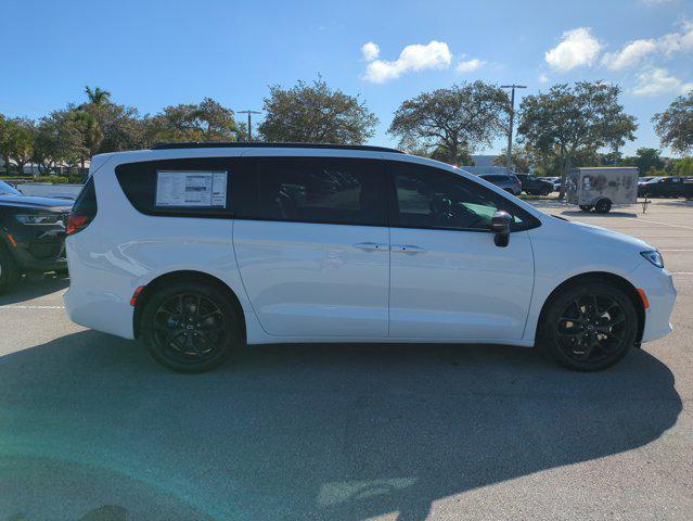 new 2026 Chrysler Pacifica car, priced at $44,196