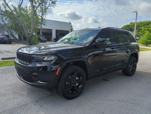 new 2024 Jeep Grand Cherokee car, priced at $36,175