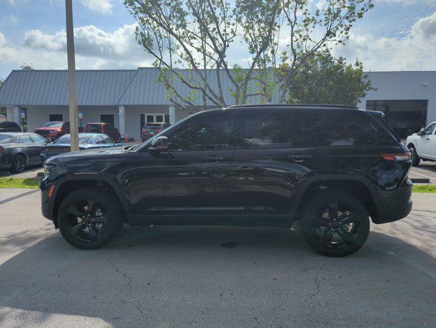 new 2024 Jeep Grand Cherokee car, priced at $36,175