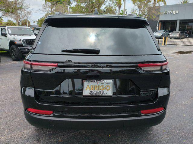 new 2025 Jeep Grand Cherokee car, priced at $40,536