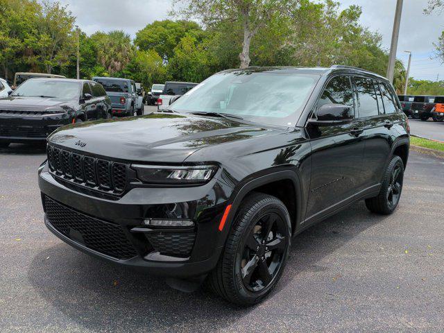 new 2025 Jeep Grand Cherokee car, priced at $40,536
