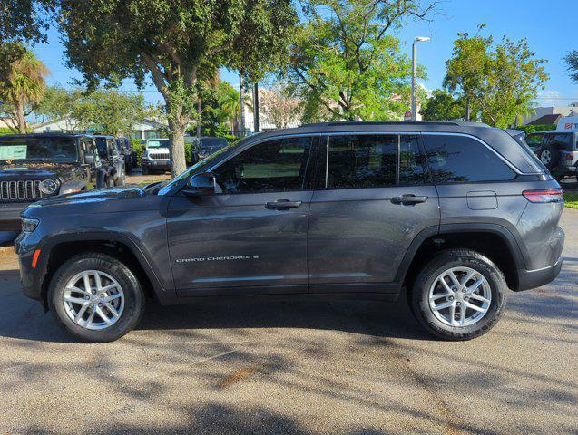 new 2025 Jeep Grand Cherokee car, priced at $34,175