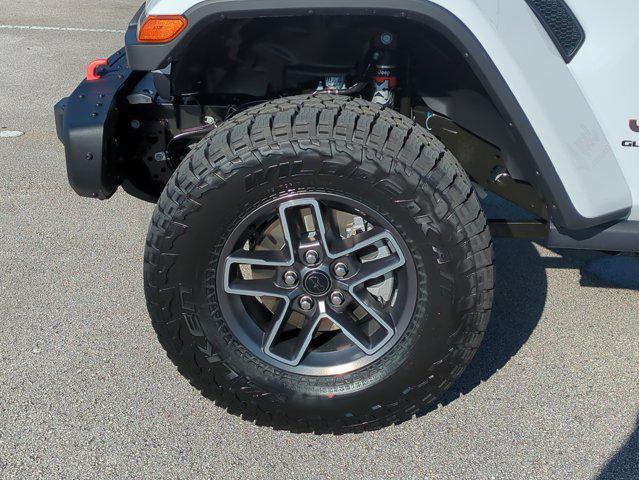 new 2025 Jeep Gladiator car, priced at $52,678