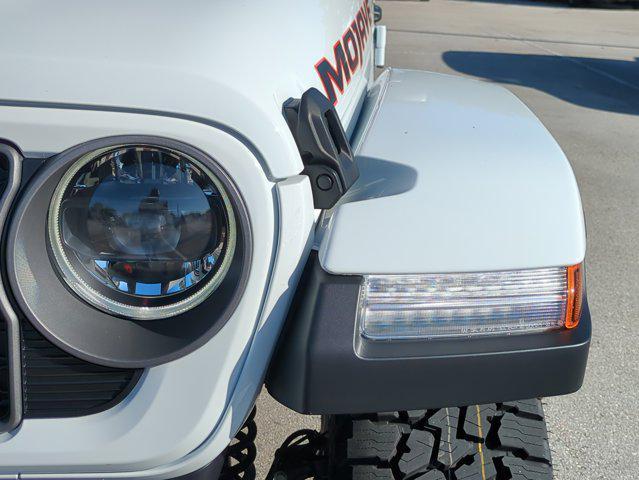 new 2025 Jeep Gladiator car, priced at $52,678