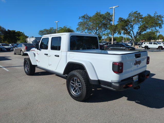 new 2025 Jeep Gladiator car, priced at $52,678
