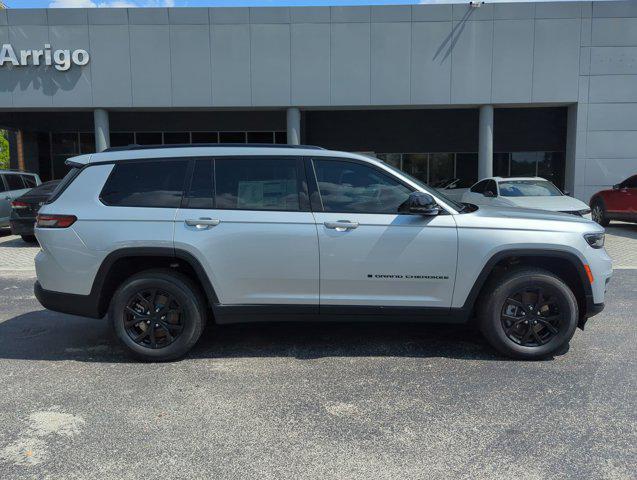 new 2024 Jeep Grand Cherokee L car, priced at $39,525