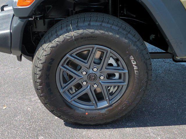 new 2025 Jeep Wrangler car, priced at $32,784