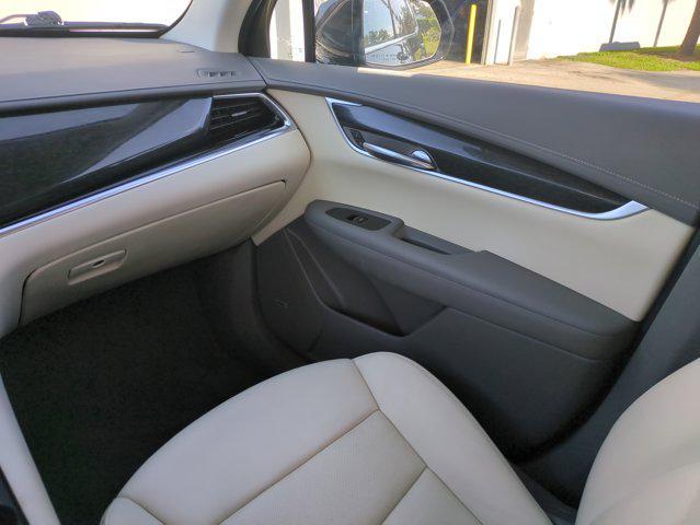 used 2021 Cadillac XT6 car, priced at $28,481