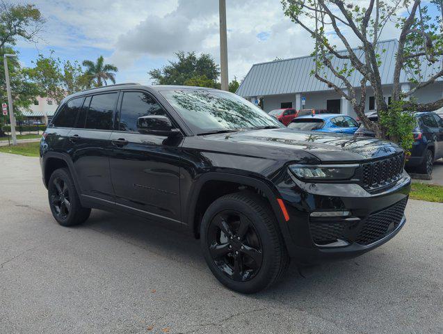 new 2024 Jeep Grand Cherokee car, priced at $41,795