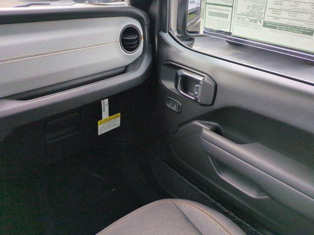 new 2025 Jeep Wrangler car, priced at $32,784