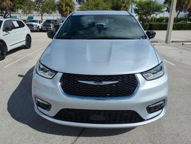 new 2026 Chrysler Pacifica car, priced at $44,504