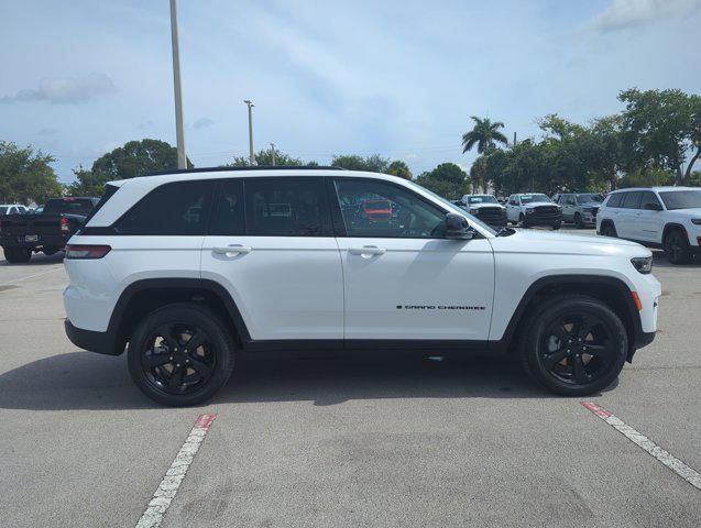 new 2024 Jeep Grand Cherokee car, priced at $41,200