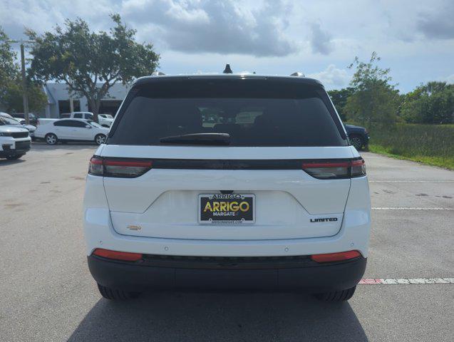 new 2024 Jeep Grand Cherokee car, priced at $41,200