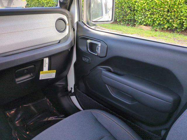 new 2025 Jeep Wrangler car, priced at $40,982