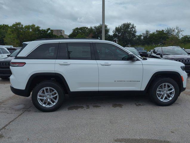 new 2025 Jeep Grand Cherokee car, priced at $33,580