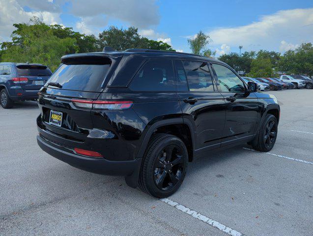 new 2024 Jeep Grand Cherokee car, priced at $36,600