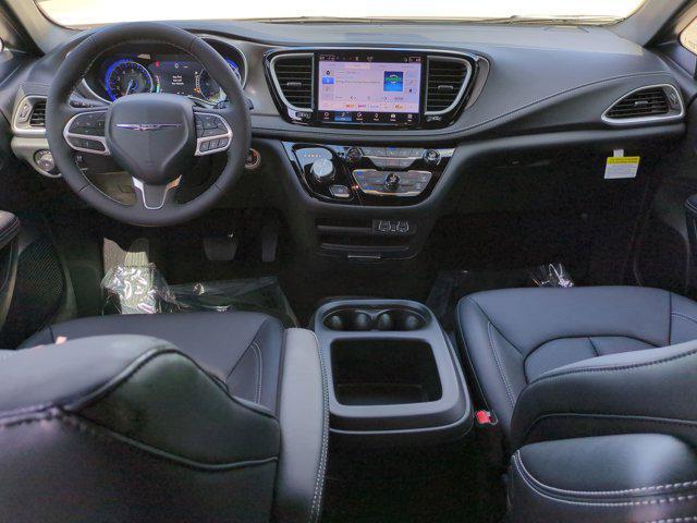 new 2025 Chrysler Pacifica car, priced at $40,689