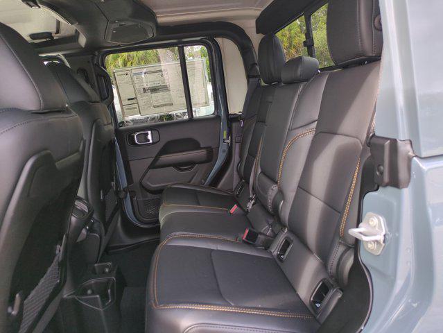 new 2025 Jeep Gladiator car, priced at $41,655
