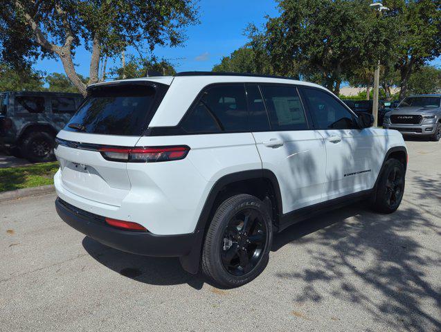 new 2024 Jeep Grand Cherokee car, priced at $36,005