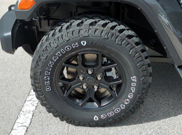 new 2025 Jeep Gladiator car, priced at $42,155