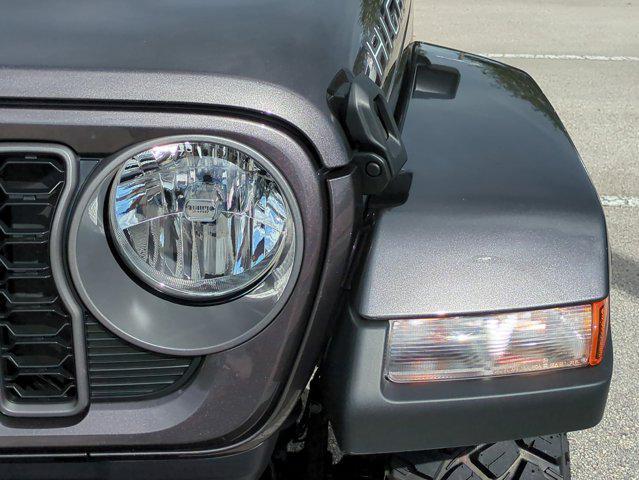 new 2025 Jeep Gladiator car, priced at $42,155