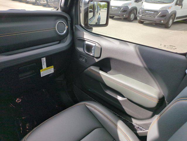 new 2025 Jeep Gladiator car, priced at $42,155