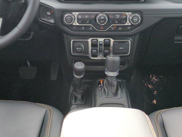 new 2025 Jeep Gladiator car, priced at $42,155