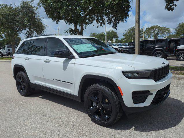 new 2024 Jeep Grand Cherokee car, priced at $35,580