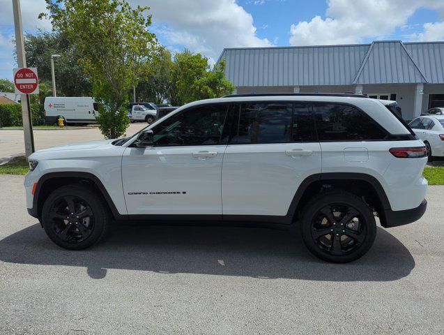 new 2024 Jeep Grand Cherokee car, priced at $35,580