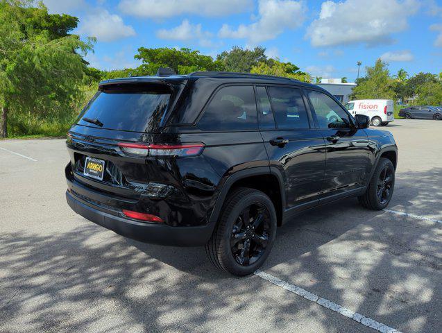 new 2024 Jeep Grand Cherokee car, priced at $41,795