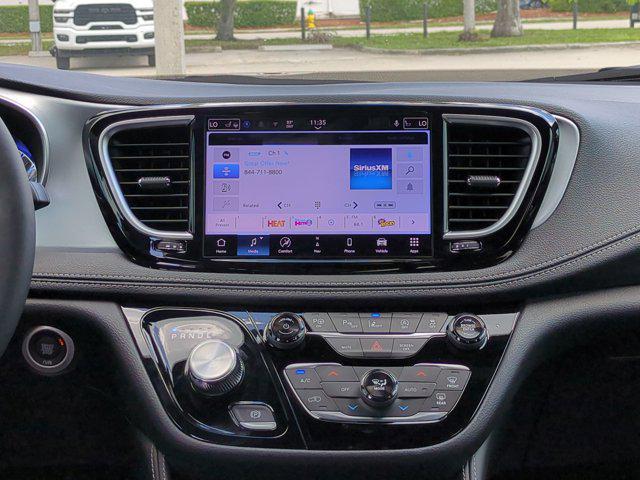 new 2025 Chrysler Pacifica car, priced at $43,032