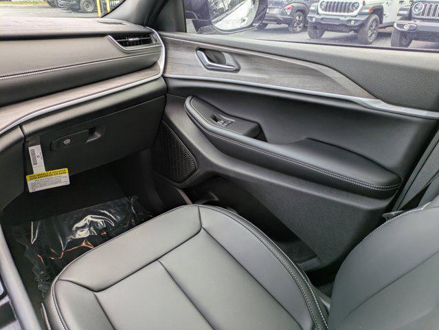 new 2025 Jeep Grand Cherokee car, priced at $40,967