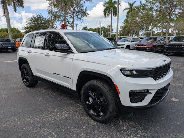 new 2025 Jeep Grand Cherokee car, priced at $40,967