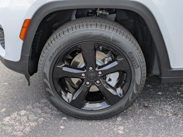 new 2025 Jeep Grand Cherokee car, priced at $40,967