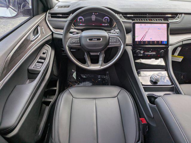 new 2025 Jeep Grand Cherokee car, priced at $40,967
