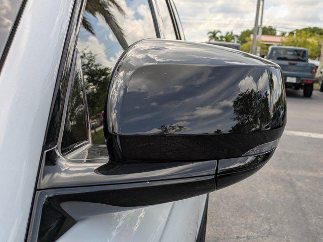 new 2025 Jeep Grand Cherokee car, priced at $40,967