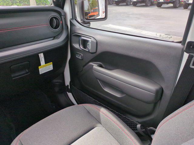 new 2025 Jeep Gladiator car, priced at $43,900