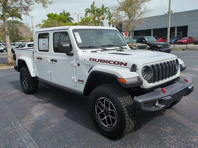 new 2025 Jeep Gladiator car, priced at $43,900